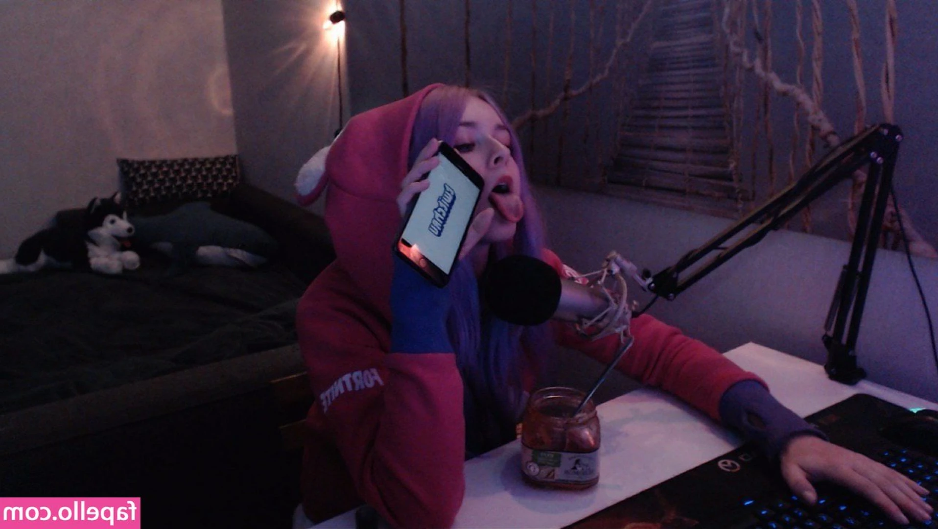 Avdeech - goth gf makes you lose your game