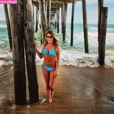 iJustine - Big Titty Bella    tigolbitties  boobs  huge  natural  curvy  goddess