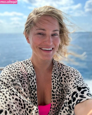 iJustine - Good Morning Babes ☀️