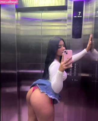 Allegrafiore - Honestly my boobs have never looked jigglier hehehe