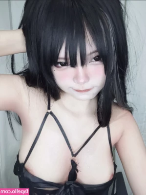 Akihira - Look what a wonderful black lace underwear I am wearing right now ..