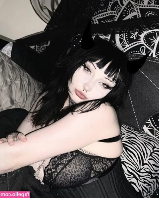 m0theranna - Someone come already and f me