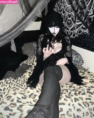 m0theranna - Would you let me be your sexy slave tonight , suck your dick till