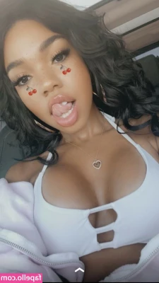 Teala Dunn [ teala-dunn ] - It's #MasturbationMonday Guysss😜😜💦😈 💦😈
