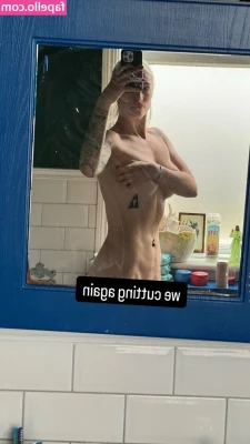 Giulia Henne [ giulia-henne ] - 😜lick