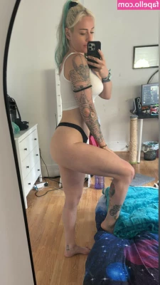 Giulia Henne [ giulia-henne ] - sasha in her panties 🤭