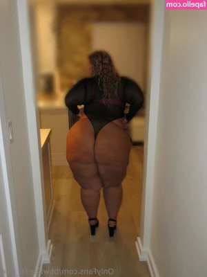 bbwbae76_free [ bbwbae76-free ] - Some nice booty shots