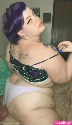 rae.of.sunshine27 [ rae-of-sunshine27 ] - Riding one of my thicker dildos