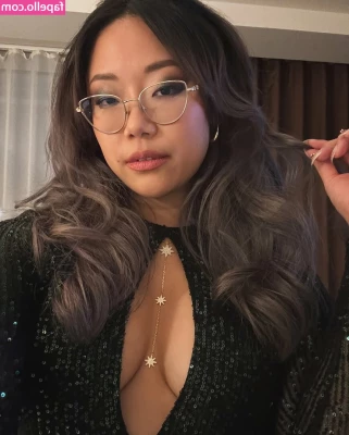 Stella Chung [ stella-chung-1 ] - Can I ride you like this?