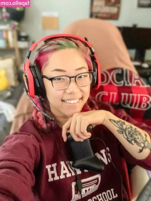 Stella Chung [ stella-chung-1 ] - It's time to get Jacked!!!! 🏋️‍♀️ Only in the DM's is