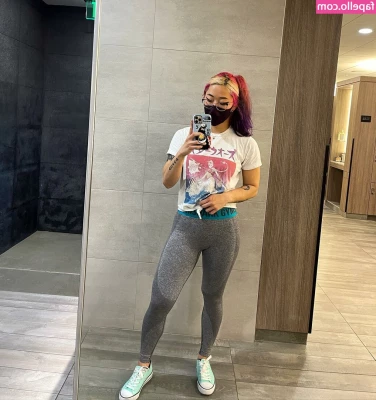 Stella Chung [ stella-chung-1 ] - Some post-gym booty pics for y all to enjoy   Putting in the work part 1