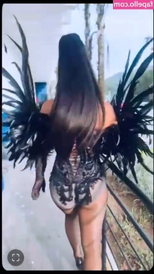 Helen Ganzarolli [ helen-ganzarolli ] - Have a booty-ful day