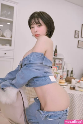 Inkyung - Stick your head under my skirt, I've got a treat for you 😜