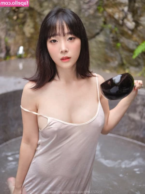 Inkyung - Bored in bed