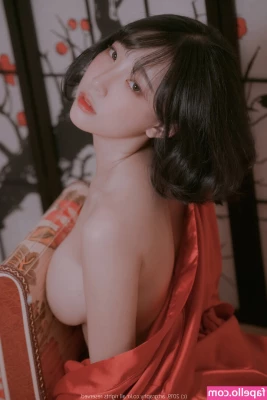 Inkyung - Rip my clothes off  so I only wear heels
