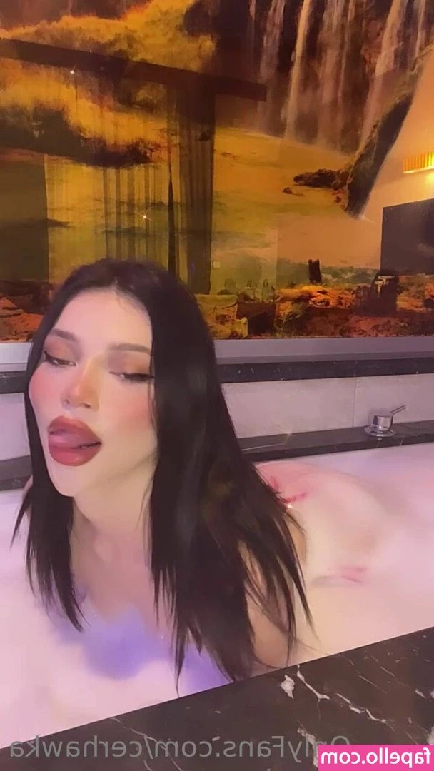 cerhawka - Hmmmmmmm