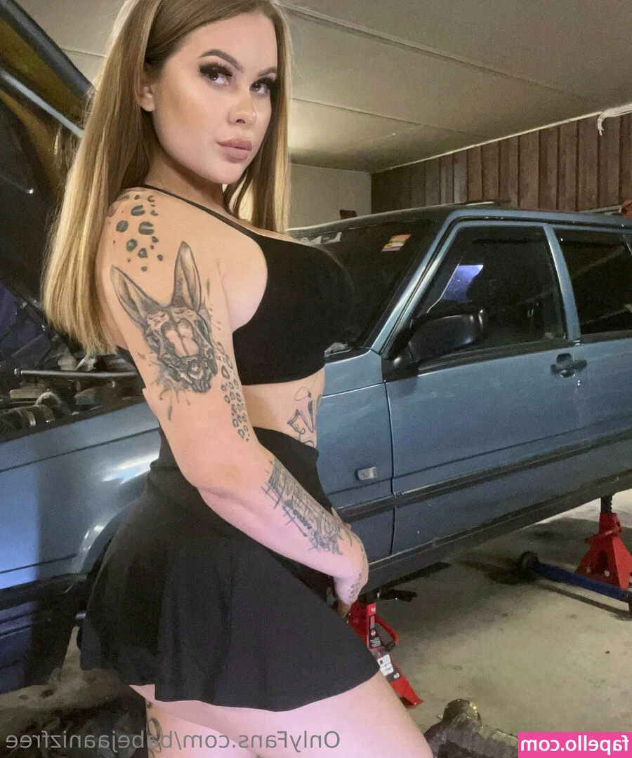 babejaanizfree - Just woke up 🥰