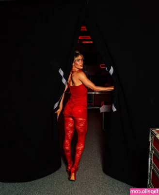 Maxxine Dupri [ maxxine-dupri ] - Hi my loves I have a big announcement coming out later stay tuned!