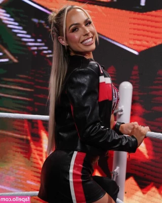 Maxxine Dupri [ maxxine-dupri ] - Boom  Hard and ready to plow a bussy  Luckily iknow where a tight