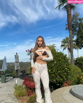 Maxxine Dupri [ maxxine-dupri ] - Anyone need a Depression Friend or an ADHD Body Double to help you