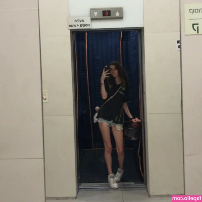 Eden Ayalon [ eden-ayalon ] - Take a look at me from behind  I m sure you won t be disappointed