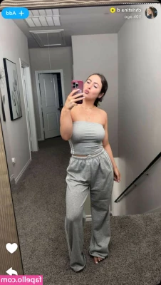 Christina Desiderio [ christina-desiderio ] - I have something to tell you in your DM 🤫