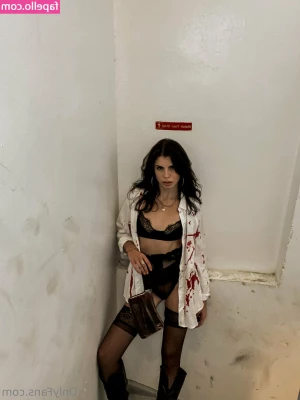 itsmorganalexis - We ve both have had a long and hard day  maybe we can help each other