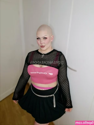 dreamcreators - SELFIE  pov i m about to sit on your face