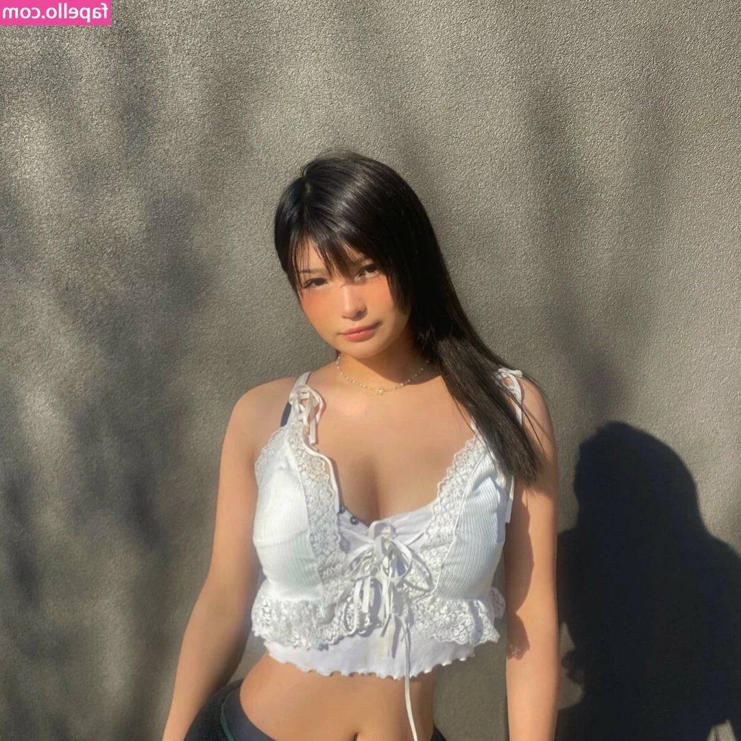 Karenxtran [ karenxtran-3 ] - Anybody wanna lick my cupcake 😜