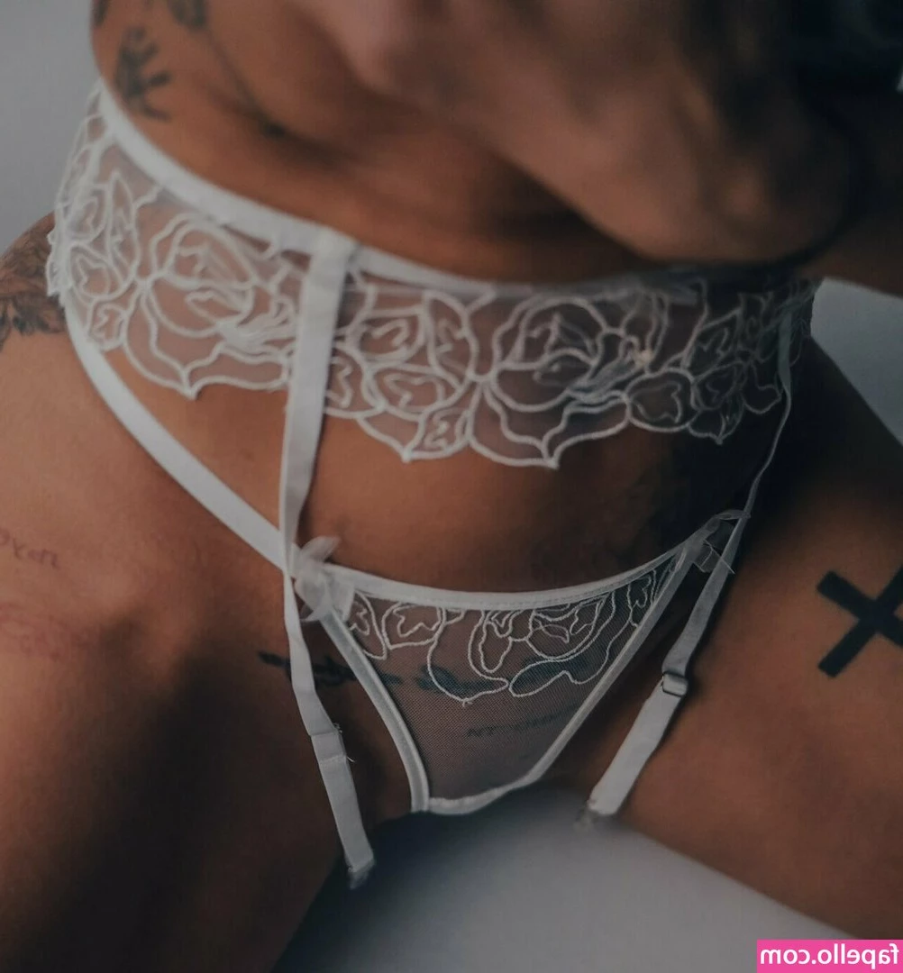 Milica Dabovic [ milica-dabovic-4 ] - time for bed xx night xx