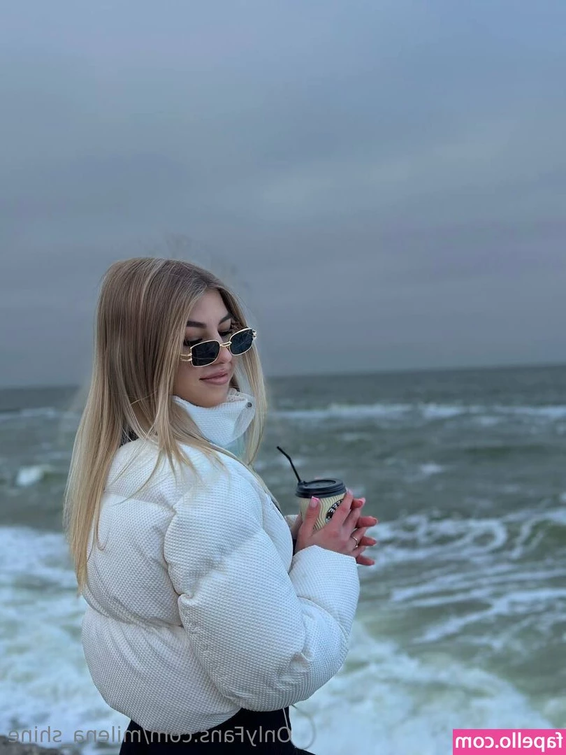 milena_shine [ milena-shine ] - Bored  someone dm me xxxx