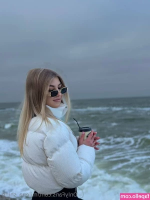 milena_shine [ milena-shine ] - Bored  someone dm me xxxx