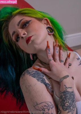 thewanderingpin - Worship your asian giantess goddess as i crush you and alll the