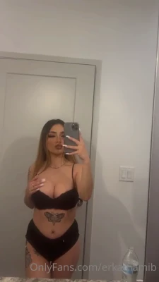 juggmami - Should I get my nails red or black today? Also why don’t you treat