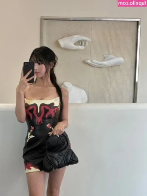 KissLife - Face down. 🍑 up!