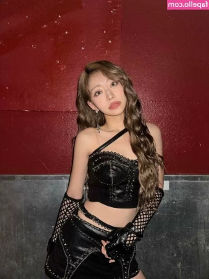 KissLife - Okay but who doesn t like someone bent over