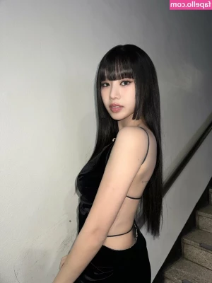 KissLife - Would you just fuck me right here