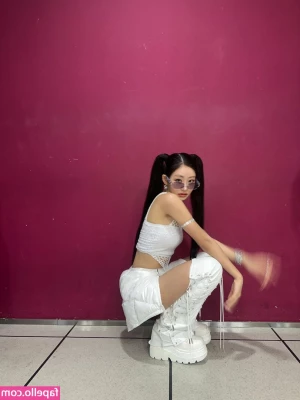 KissLife - Don’t forget to get your custom orders in … 5mins 50% off filming