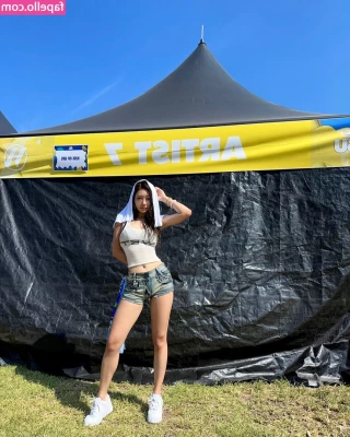 KissLife - Sneak peek - you want the rest in your DM s