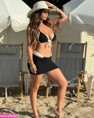 Chanel West Coast [ chanel-west-coast ] - Who wanna get in the shower with me all action Request the video now-