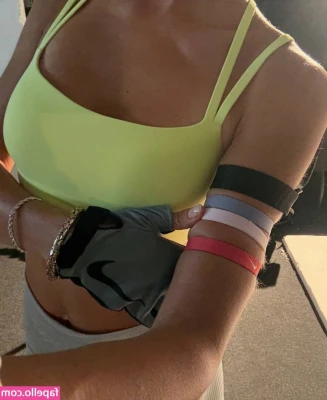 Iris Law [ iris-law ] - Playing with this toy after I came multiple times. Would you lick me