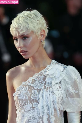 Iris Law [ iris-law ] - we love a new fishnet set