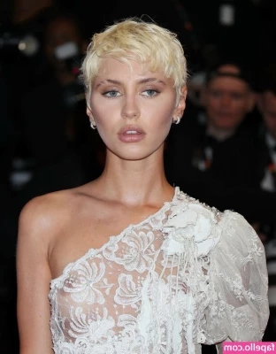 Iris Law [ iris-law ] - Guten Morgen  Wie gehts euch