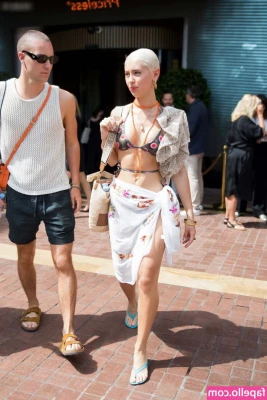 Iris Law [ iris-law ] - Do we intimidate you? 😜