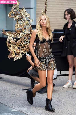 Iris Law [ iris-law ] - Went shopping today and picked up this cute bodysuit