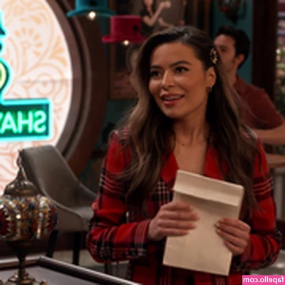 Miranda Cosgrove [ miranda-cosgrove ] - Hey new vid of my playing with my man bits 😜😈🧢