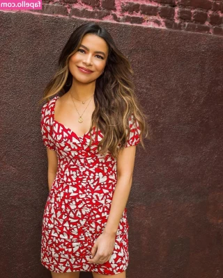 Miranda Cosgrove [ miranda-cosgrove ] - Today I shot a absolutely appetising girl on girl scene for onlyfans