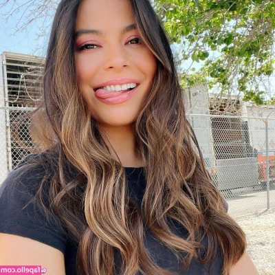 Miranda Cosgrove [ miranda-cosgrove ] - Welcome to my page! I hope you enjoy my photos and videos!!!! I