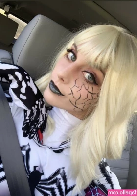 AlexandraQnin [ alexandraqnin-1 ] - Son's Friend Home from College 😈