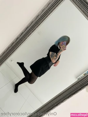 locororyfree - Who wants to see my strip tease  Dm or subscribe to my vip
